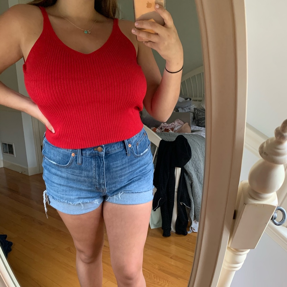 RED TANK TOP